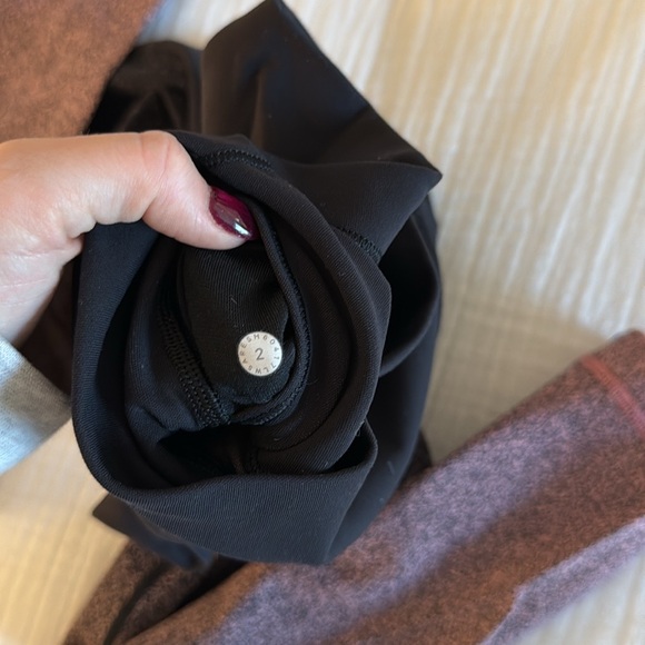 Lululemon Size 4 Pants/Size 2 Leggings Bundle - Picture 9 of 13